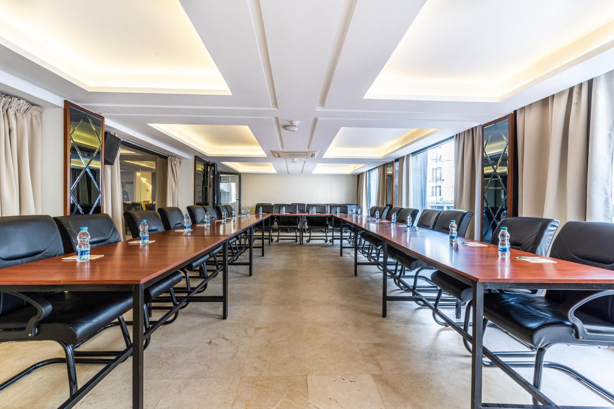 One Hotel Касабланка Екстер'єр фото The meeting room of the African Union